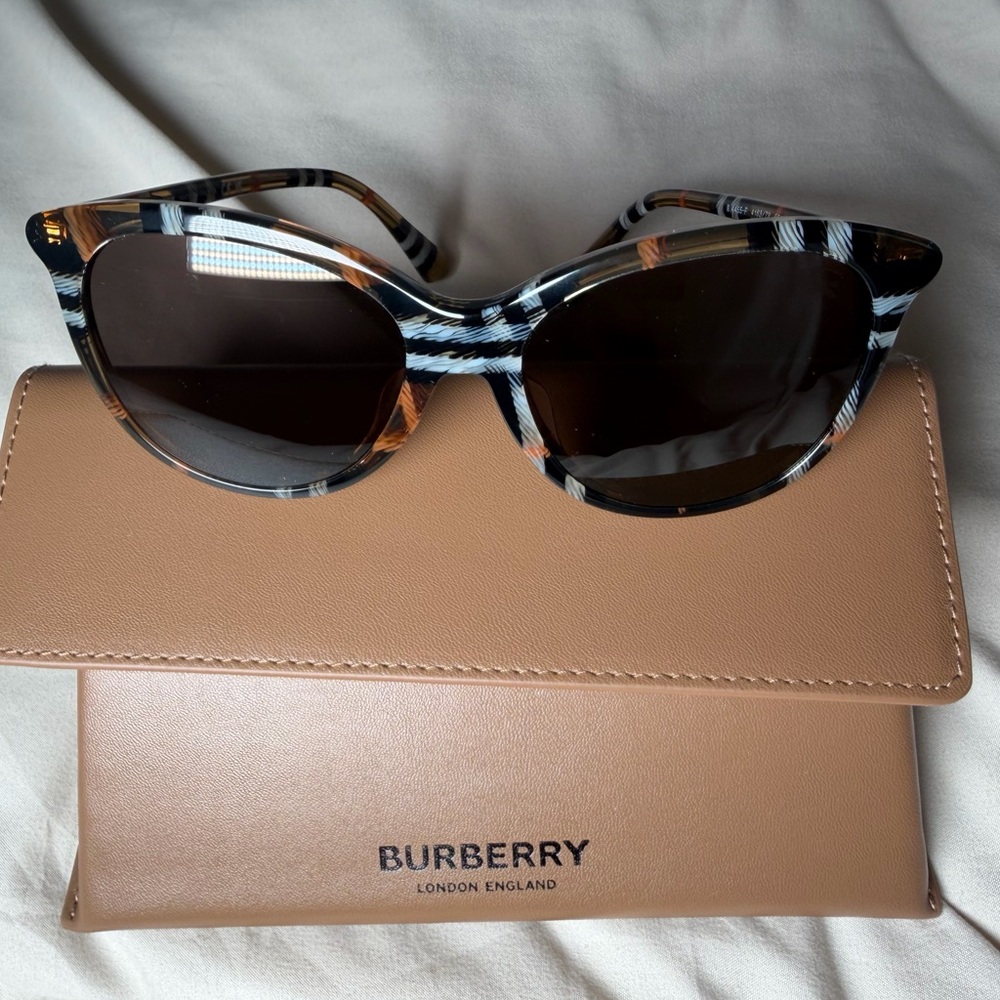 Burberry 55mm Phantos Sunglasses